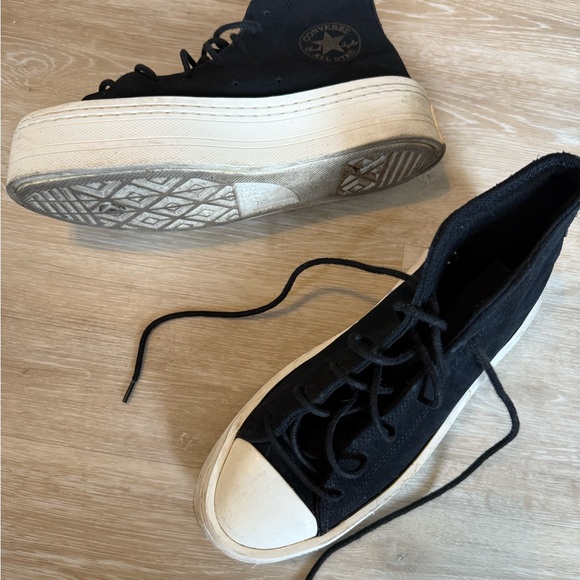 Converse All Star WOMENS  Black and Cream Platform Sneakers SIZE 8 - Picture 2 of 5